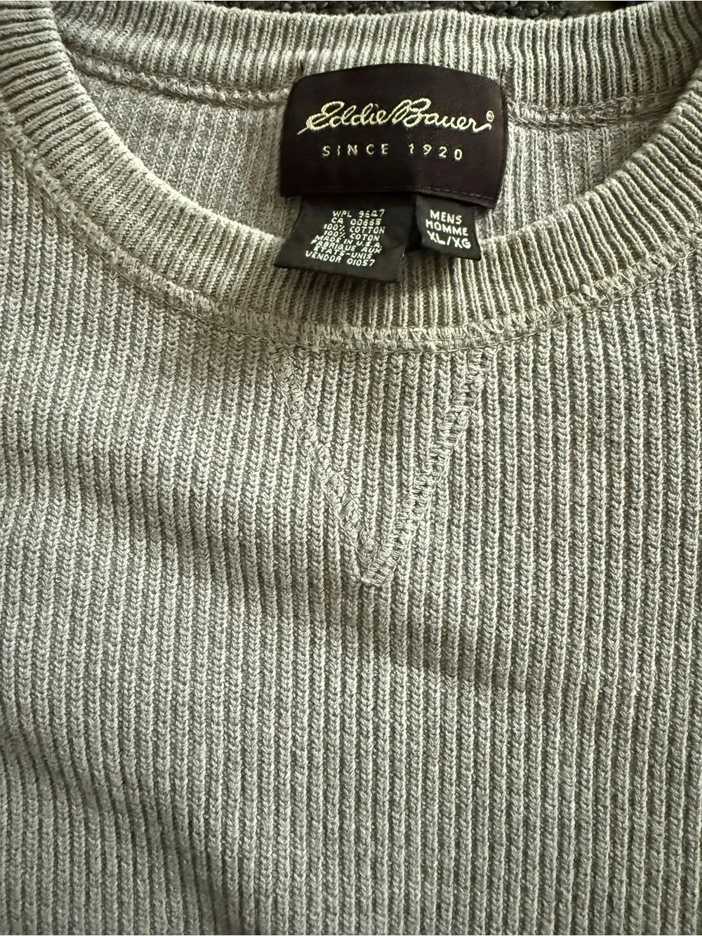Vintage Eddie Bauer Men's Crewneck Sweater in Light Gray - Picture 3 of 4